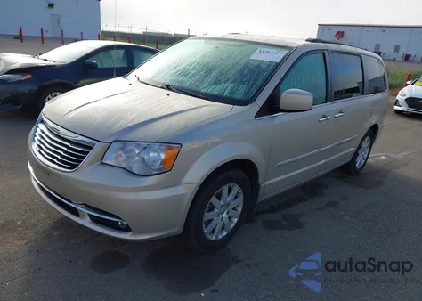 2015 Chrysler Town & Country Touring z USA, uszkodzony, nr VIN 2C4RC1BG3FR595973